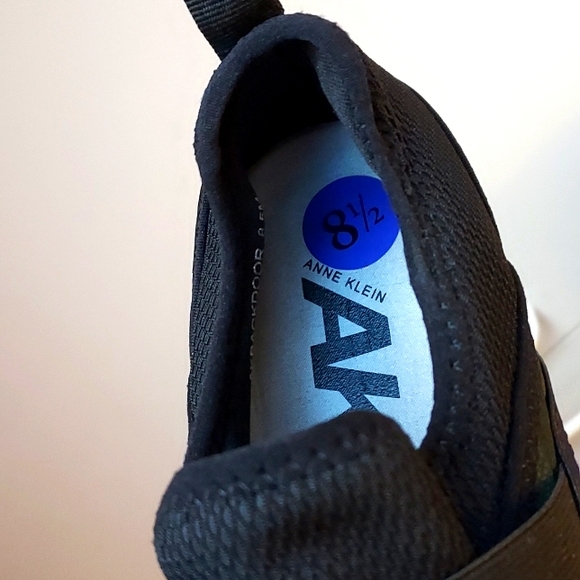 Womens Anne Klein Backdoor Camouflage Low-Top Mesh Sneaker - Picture 10 of 11